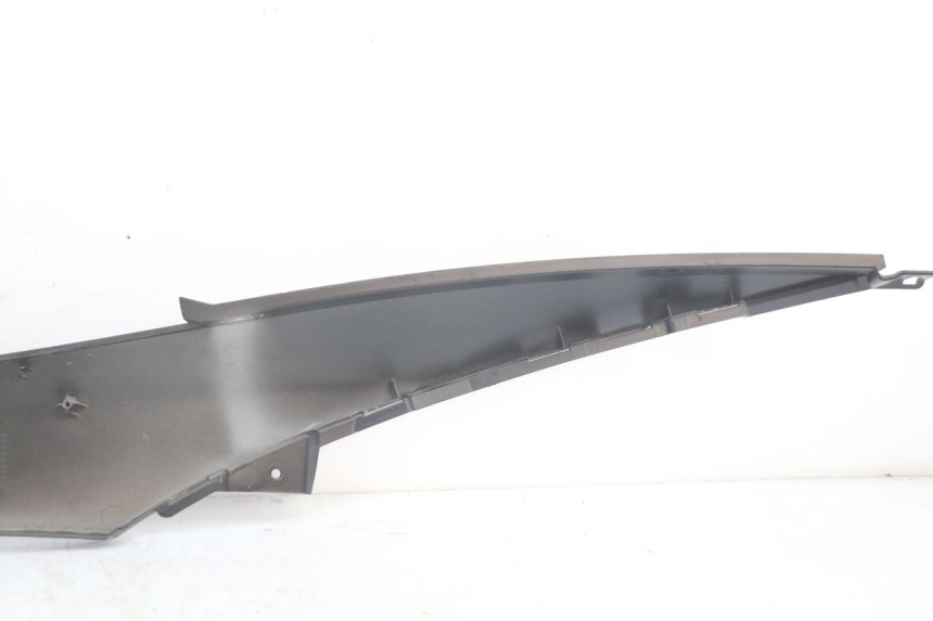 photo de RECHTER ZIJDE ONDERZITKAP PIAGGIO MP3 HPE 350 (2018 - 2020) - Staat van het oppervlak