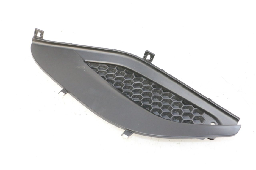 photo de RECHTER ZITPLAATDEKSEL PIAGGIO MP3 HPE 310 (2024 - 2025) - Technische close-up