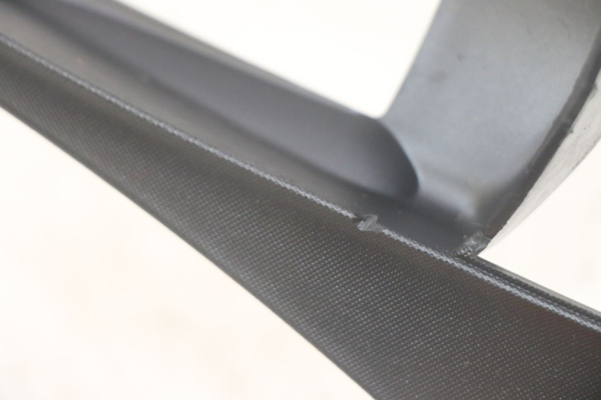 photo de RECHTER ONDERZITKAP PIAGGIO MP3 HPE 300 (2019 - 2026) - Detail van het onderdeel