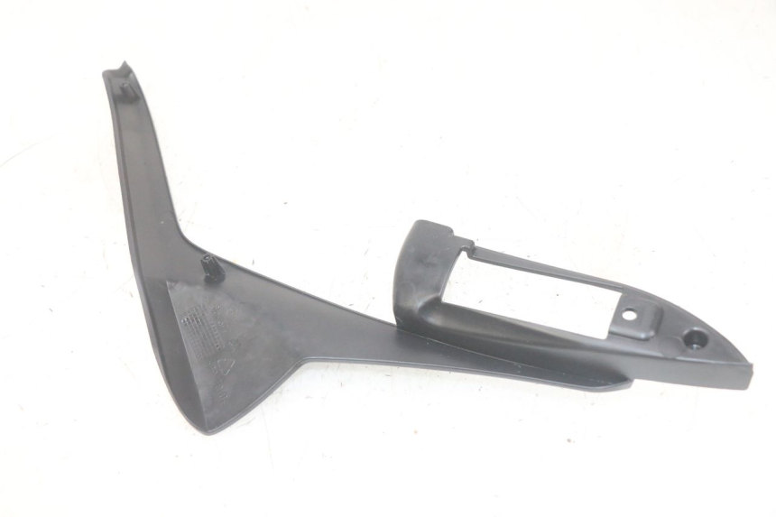 photo de RECHTER ONDERZITKAP PIAGGIO MP3 HPE 300 (2019 - 2026) - Zoom op gebruiksstaat