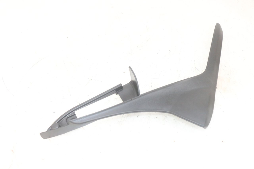 photo de RECHTER ONDERZITKAP PIAGGIO MP3 HPE 300 (2019 - 2026) - Bevestigingspunten