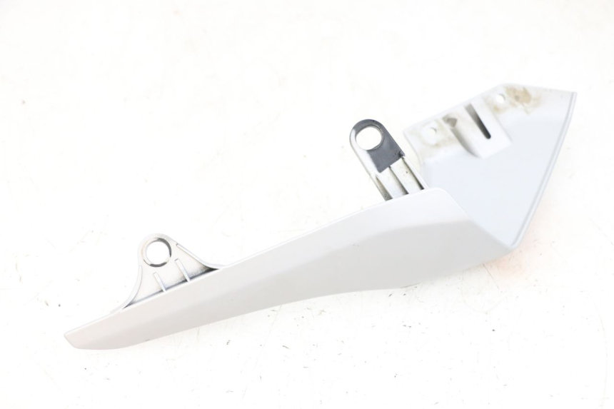 photo de RECHTER ZIJDE ONDERZITKAP YAMAHA MT-07 MT07 ABS 700 (2018 - 2020) - Detail van het onderdeel