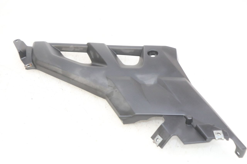 photo de RECHTER ZITPLAATDEKSEL YAMAHA MT ABS 125 (2014 - 2018) - Overzicht