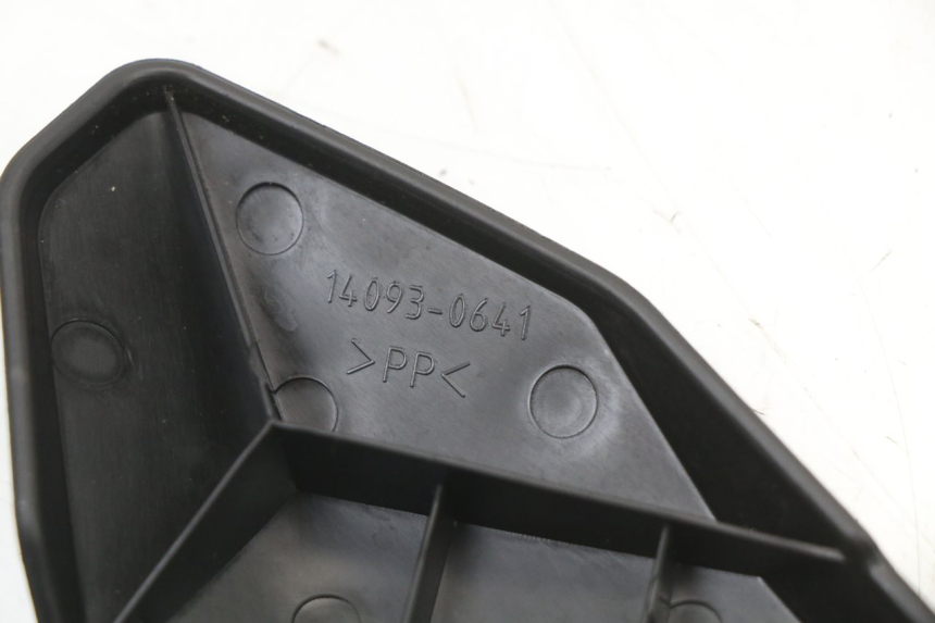 photo de RECHTER ZITPLAATDEKSEL KAWASAKI NINJA 400 (2018 - 2023) - Andere kijkhoek