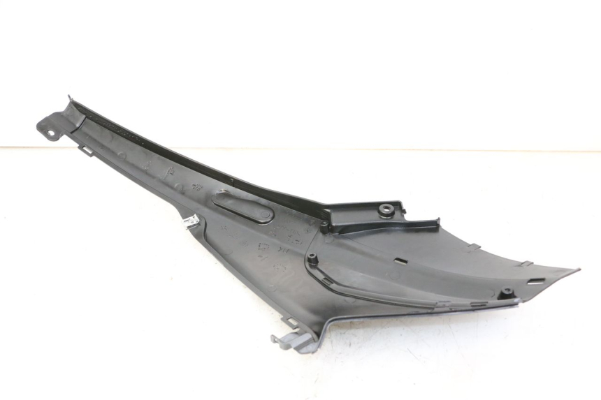 photo de RECHTER ZIJDE ONDERZITPLAATDEKSEL PIAGGIO NRG POWER PUREJET 50 (2018 - 2021) - Zoom op gebruiksstaat