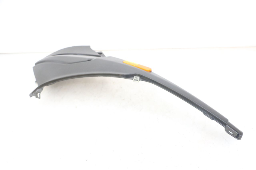 photo de RECHTER ZIJDE ONDERZITPLAATDEKSEL PIAGGIO NRG POWER PUREJET 50 (2018 - 2021) - Bevestigingspunten