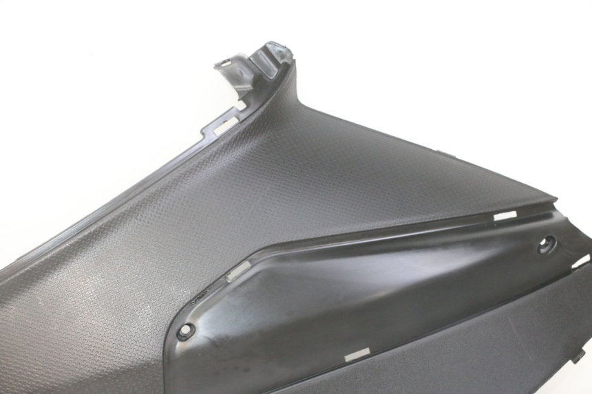 photo de RECHTER ZIJDE ONDERZITPLAATDEKSEL PIAGGIO NRG POWER PUREJET 50 (2018 - 2021) - Gecontroleerd onderdeel