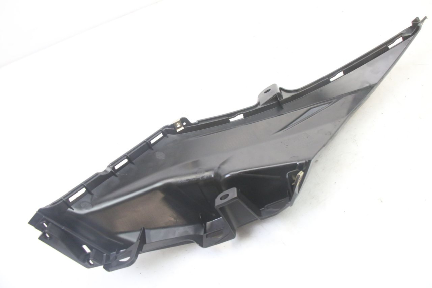 photo de RECHTER ONDERZITKAPJE SYM ORBIT III 3 4T 50 (2021 - 2025) - Zoom op gebruiksstaat