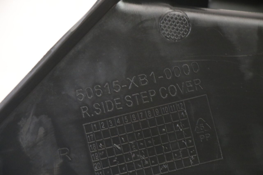 photo de RECHTER ONDERZITKAPJE SYM ORBIT III 3 4T 50 (2021 - 2025) - Technische close-up