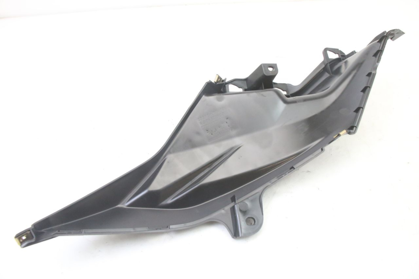 photo de RECHTER ONDERZITKAPJE SYM ORBIT III 3 4T 50 (2021 - 2025) - Bevestigingspunten