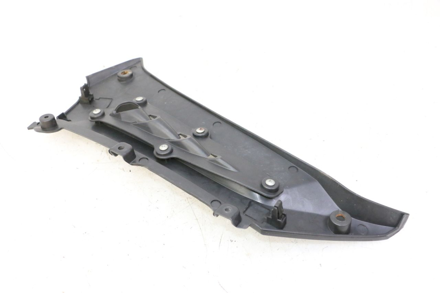 photo de RECHTER ZITPLAATDEKSEL MAG POWER R-STREET 50 (2016 - 2025) - Zoom op gebruiksstaat