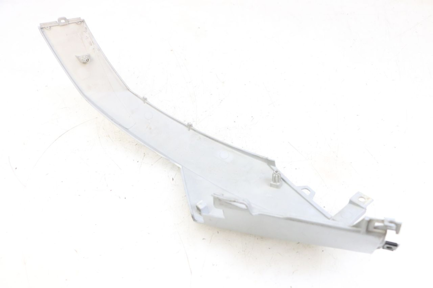 photo de RECHTER ZITPLAATDEKSEL PEUGEOT SPEEDFIGHT 4 4T EFI 50 (2021 - 2025) - Technische close-up