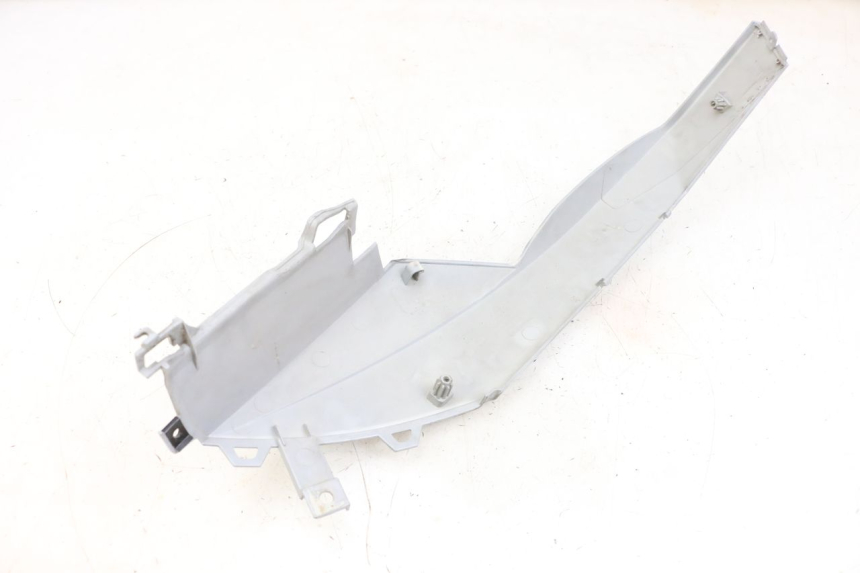 photo de RECHTER ZITPLAATDEKSEL PEUGEOT SPEEDFIGHT 4 4T EFI 50 (2021 - 2025) - Bevestigingspunten