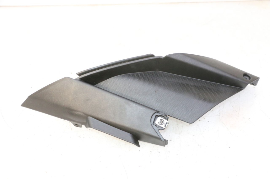 photo de RECHTER ZITPLAATDEKSEL APRILIA SR R 2T LC 50 (2018 - 2021) - Hoofdaanzicht