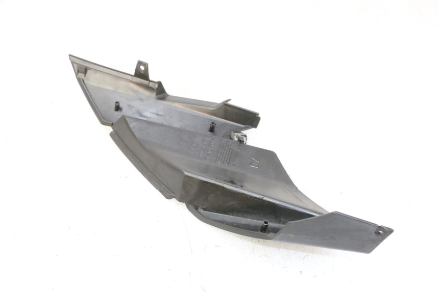 photo de RECHTER ZITPLAATDEKSEL APRILIA SR R 2T LC 50 (2018 - 2021) - Detail van het onderdeel