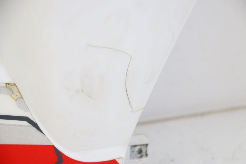 photo de RECHTER ZIJDE ONDERZITKAP HYTRACK ST 170 (2020 - 2024) - Kenmerkende details