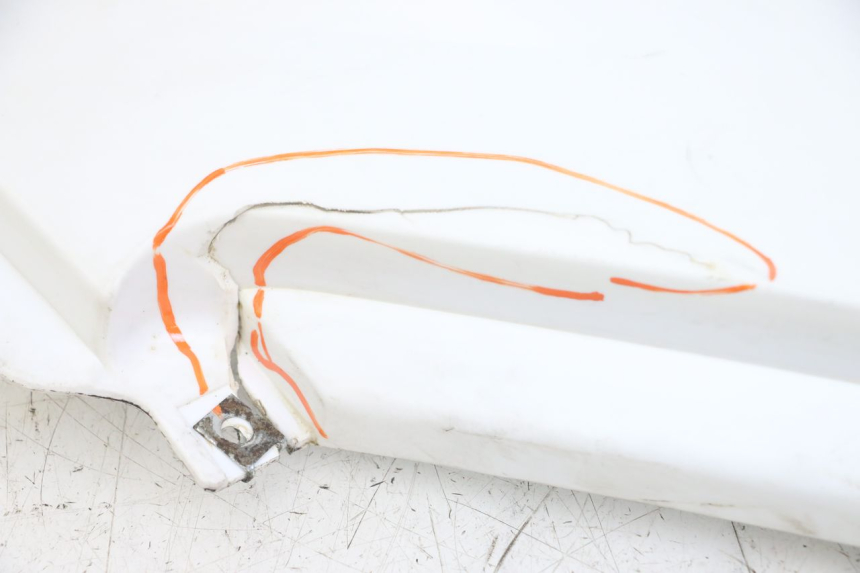 photo de RECHTER ZIJDE ONDERZITKAP HYTRACK ST 170 (2020 - 2024) - Gecontroleerd onderdeel