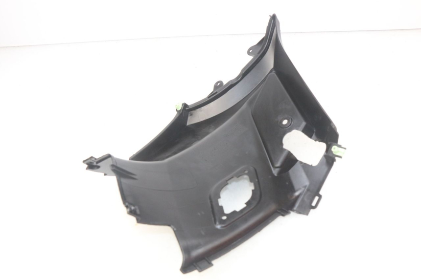 photo de RECHTER ZITBANKKAPJE PEUGEOT STREETZONE 4T 50 (2018 - 2023) - Zoom op gebruiksstaat