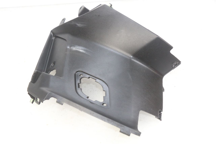 photo de RECHTER ZITBANKKAPJE PEUGEOT STREETZONE 4T 50 (2018 - 2023) - Andere kijkhoek