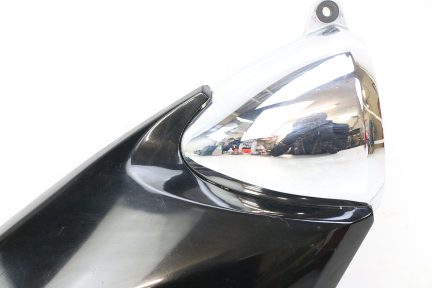 photo de RECHTER ZIJDE ONDERZITKAP SUZUKI GSF S BANDIT 600 (2000 - 2004) - Bevestigingspunten