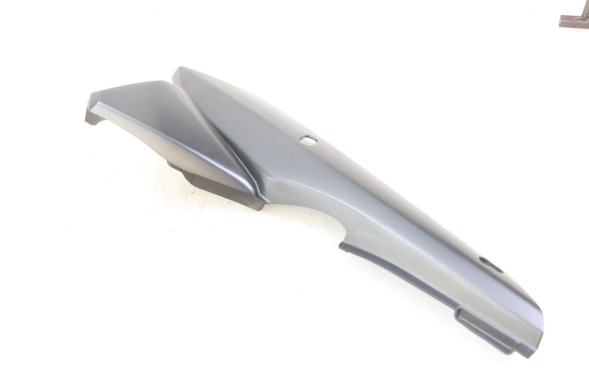 photo de RECHTER ZIJDE ONDERZITJE AFDEKKING SUZUKI GSX F GSXF 650 (2007 - 2015) - Overzicht