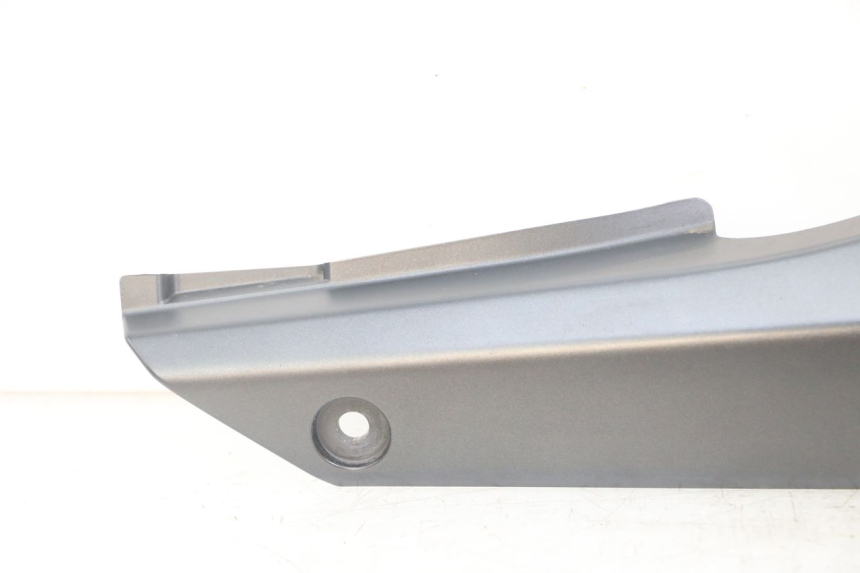 photo de RECHTER ZIJDE ONDERZITJE AFDEKKING SUZUKI GSX F GSXF 650 (2007 - 2015) - Staat van het oppervlak