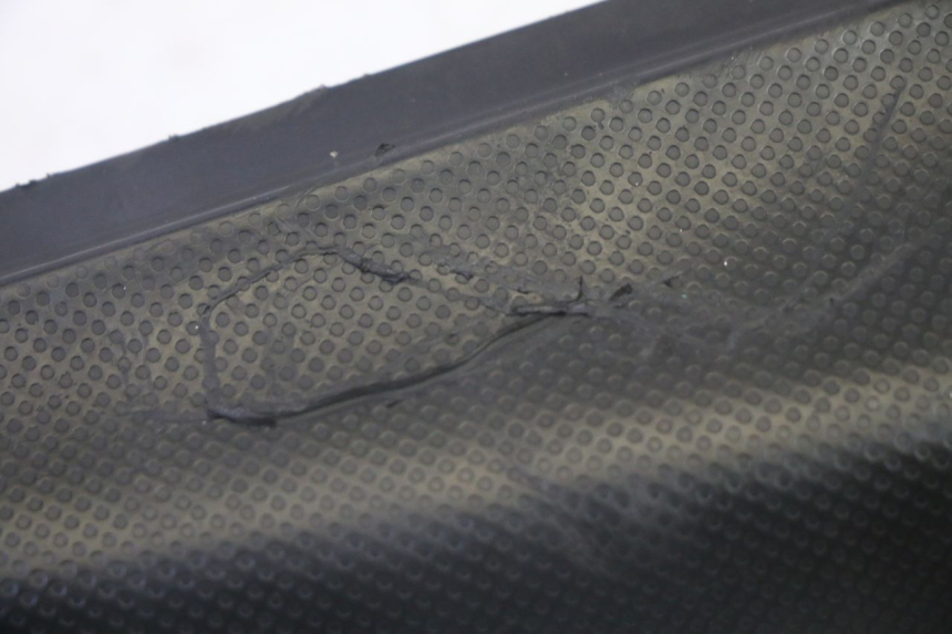 photo de RECHTER ZIJDE ONDERZITKAP KSR TR SM 50 (2015 - 2018) - Detail van het onderdeel