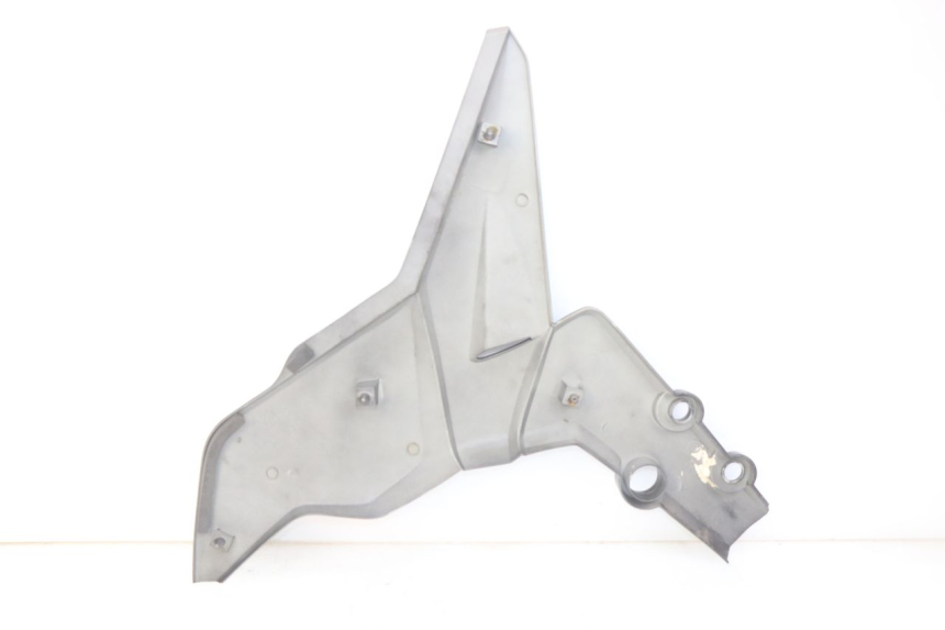 photo de RECHTER ZITPLAATDEKSEL SYM WOLF SB 125 (2011 - 2018) - Technische close-up