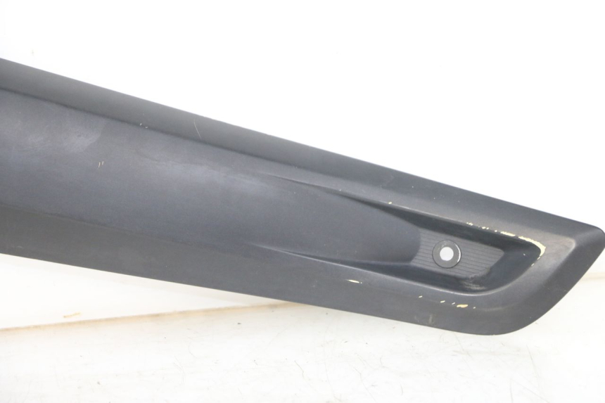 photo de RECHTER ZITBANKKAPJE YAMAHA X-MAX XMAX ABS 250 (2010 - 2012) - Kenmerkende details