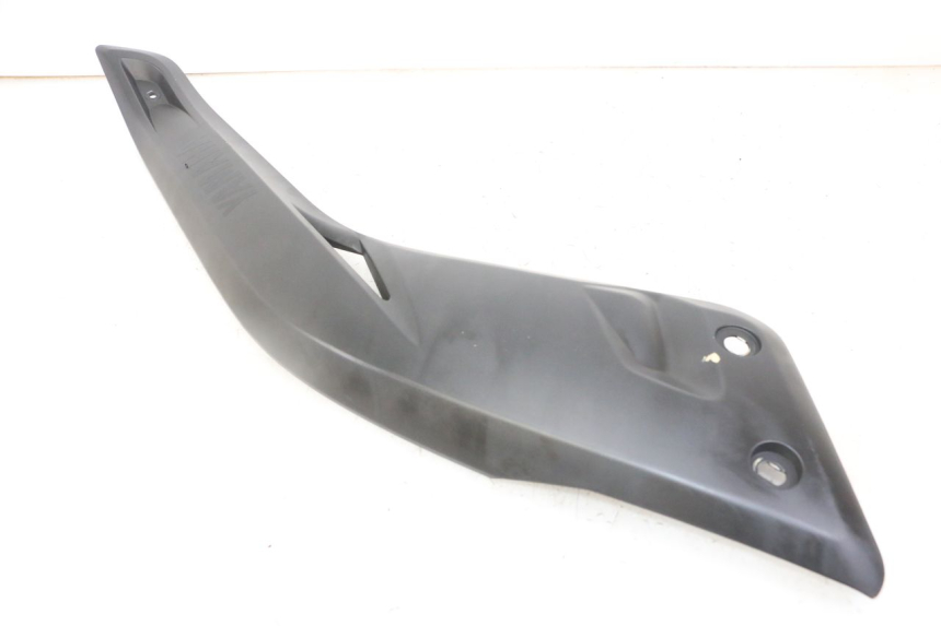 photo de RECHTER ZIJDE ONDERZITKAP YAMAHA X-MAX XMAX 125 (2010 - 2013) - Zoom op gebruiksstaat