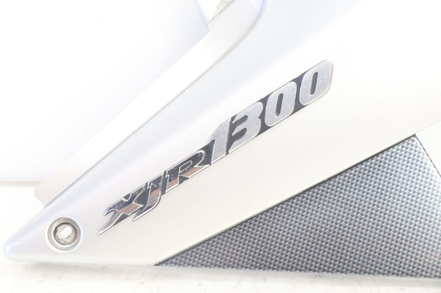 photo de RECHTE ONDERZADDEKSEL YAMAHA XJR 1300 (1998 - 2002) - Detail van het onderdeel