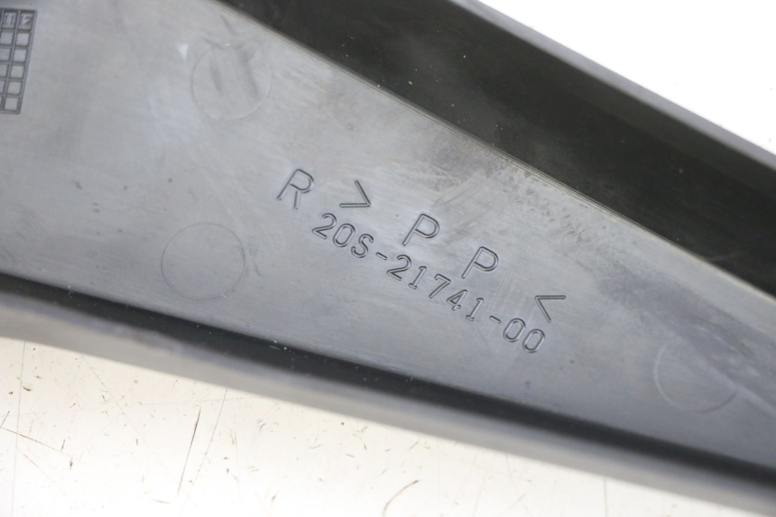 photo de RECHTER ZITPLAATDEKSEL YAMAHA XJ6 600 (2008 - 2016) - Detail van het onderdeel