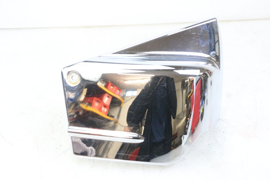 photo de RECHTER ZITBANKKAPJE YAMAHA XVS DRAG STAR DRAGSTAR 650 (1997 - 2007) - Hoofdaanzicht