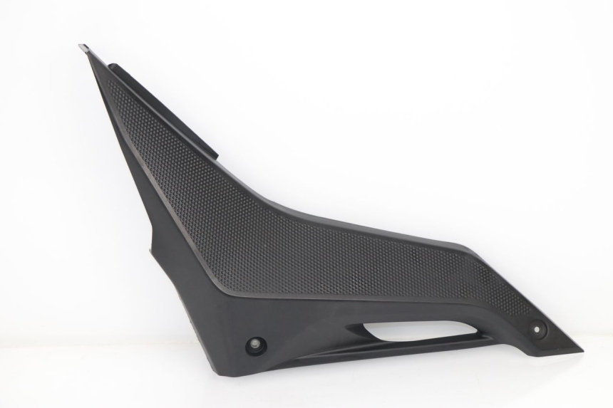 photo de RECHTER ONDERZITKAPJE YAMAHA YZF R 125 (2008 - 2013) - Hoofdaanzicht