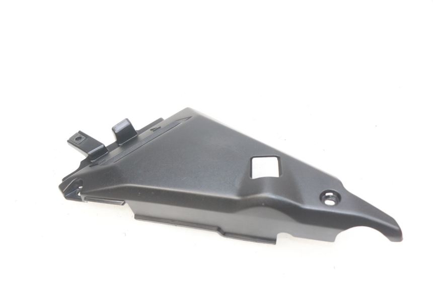 photo de RECHTER ZIJDE ONDERZITKAP KAWASAKI Z 650 (2016 - 2019) - Technische close-up