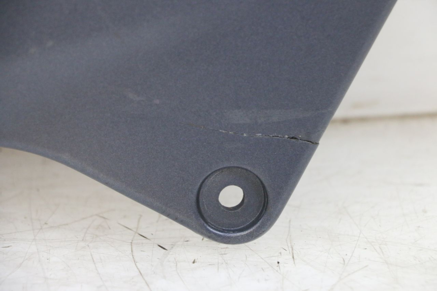 photo de RECHTER ZITBANKKAPJE KAWASAKI ZR 7 750 (1999 - 2004) - Visuele inspectie