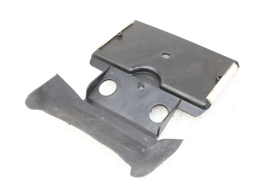 photo de ZITPLAATDEKSEL YAMAHA FZ6 FAZER S2 600 (2007 - 2011) - Detail van het onderdeel