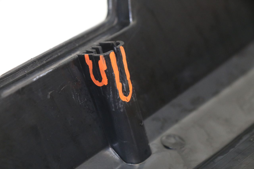photo de LINKER ONDERZITDEKSEL PEUGEOT 103 SPX CLIP 50 (1989 - 1992) - Bevestigingspunten