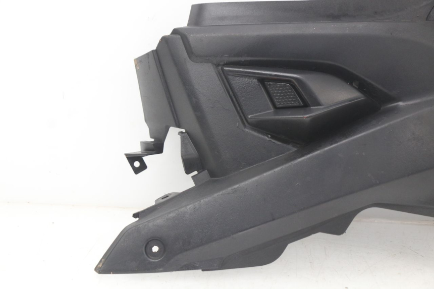 photo de KAPJE ONDER ZITPLAATS LINKS YAMAHA AEROX NAKED 2T 50 (2013 - 2017) - Staat van het oppervlak