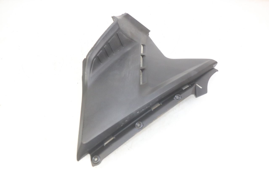 photo de KAPJE ONDER LINKERZITPLAATS KYMCO AGILITY 16+ 4T 50 (2018 - 2023) - Bevestigingspunten