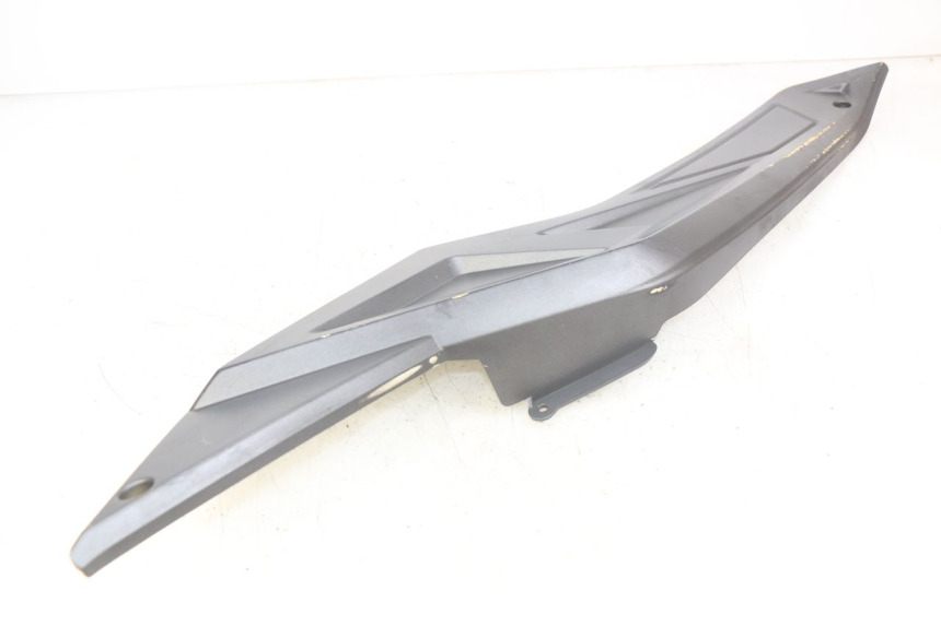 photo de KAPJE ONDER ZITPLAATS LINKS NECO ALEXONE 125 (2017 - 2024) - Andere kijkhoek