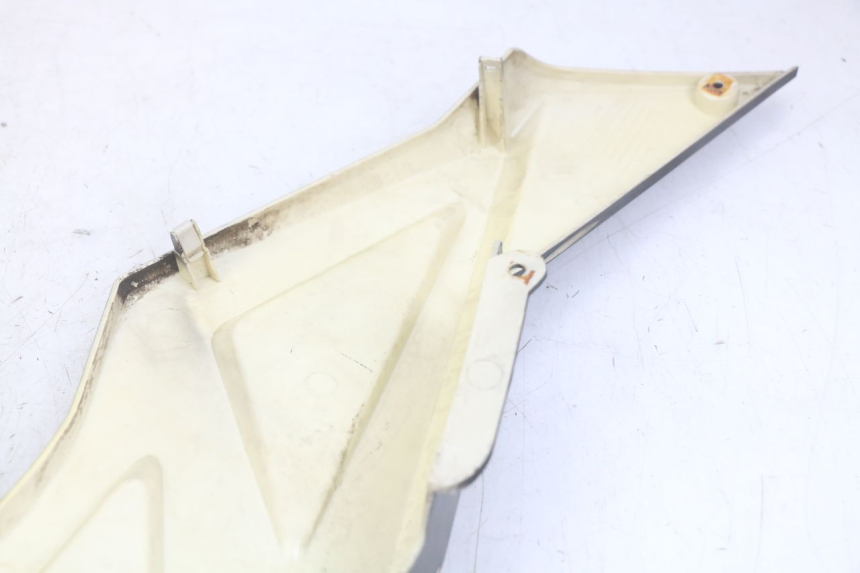 photo de KAPJE ONDER ZITPLAATS LINKS NECO ALEXONE 125 (2017 - 2024) - Staat van het oppervlak