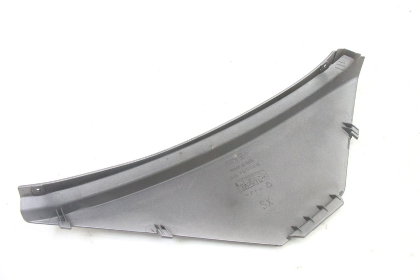 photo de AFDEKKING ONDER LINKERZITPLAATS APRILIA ATLANTIC 125 (2003 - 2009) - Zoom op gebruiksstaat