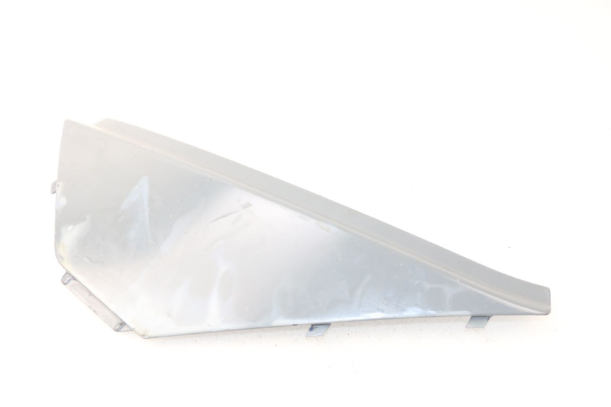 photo de AFDEKKING ONDER LINKERZITPLAATS APRILIA ATLANTIC 125 (2003 - 2009) - Zoom op gebruiksstaat