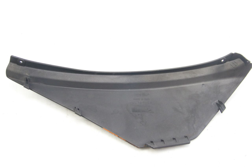 photo de KAP LINKS ONDER ZITPLAATS APRILIA ATLANTIC 500 (2002 - 2003) - Detail van het onderdeel