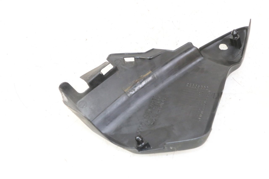 photo de KAP LINKS ONDER ZITPLAATS HONDA CBF 500 (2004 - 2007) - Technische close-up