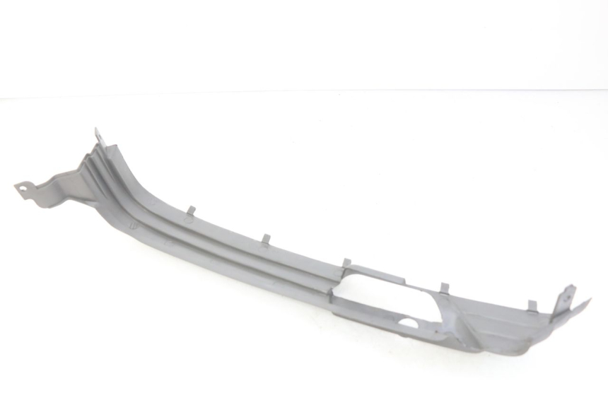 photo de KAPJE ONDER ZITPLAATS LINKS SUZUKI CP 80 (1985 - 1996) - Detail van het onderdeel