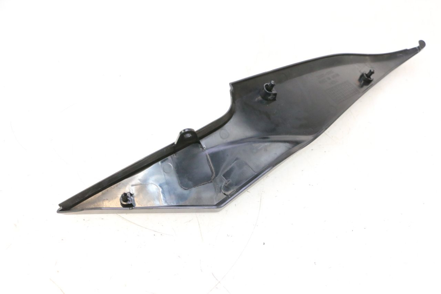 photo de LINKER ONDERZITDEKSEL KAWASAKI ER-6 ER6 N 650 (2005 - 2009) - Technische close-up