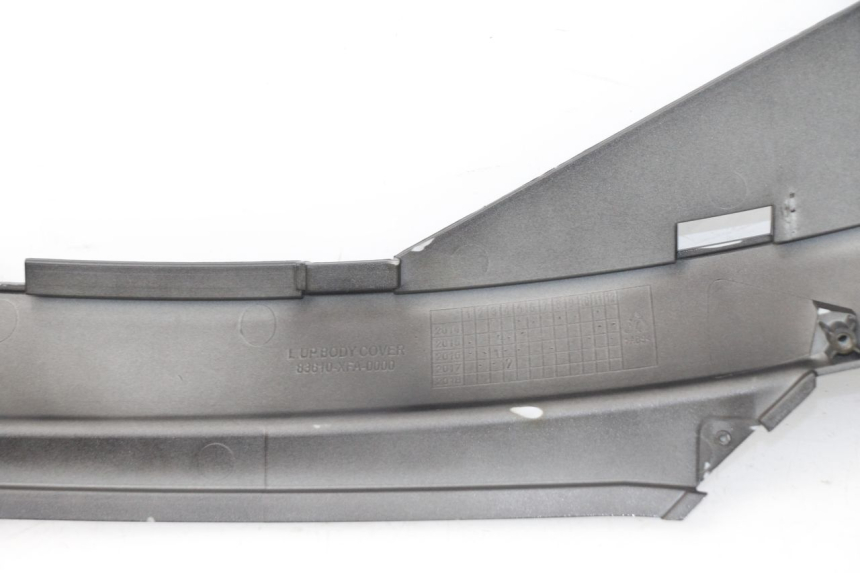 photo de KAPJE ONDER ZITPLAATS LINKS SYM FIDDLE 3 III 125 (2014 - 2020) - Zoom op gebruiksstaat