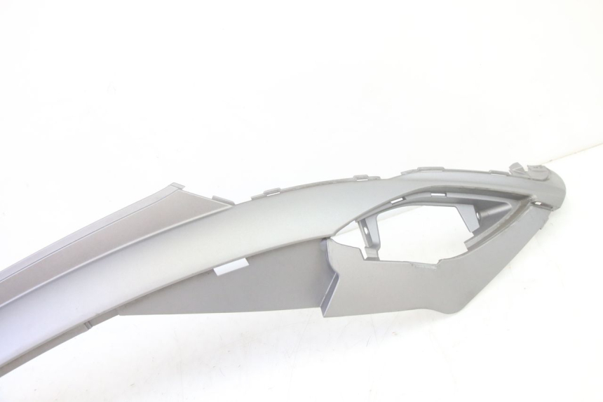 photo de KAPJE ONDER ZITPLAATS LINKS SYM FIDDLE 3 III 125 (2014 - 2020) - Zoom op gebruiksstaat